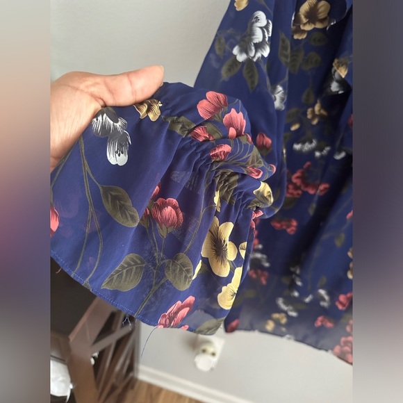 VTG Victorias Secret Top M/L Gold Label Blue Red Floral Romantic Blouse Tie Neck - Picture 4 of 6